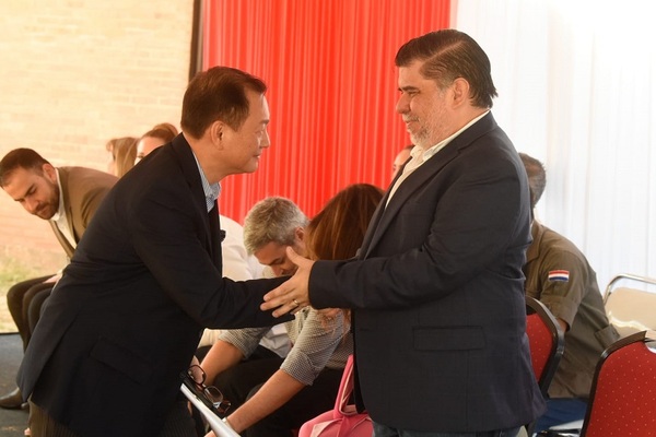 Taiwán donó un equipo neuronavegador a Acosta Ñu - San Lorenzo Hoy