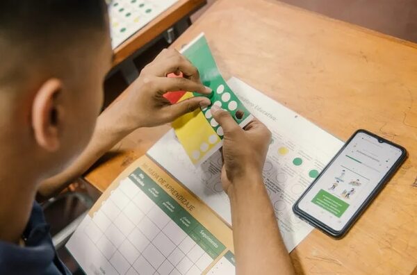 De 1.000 alumnos, 500 tienen problemas con internet y otros 100, directamente no tienen conectividad, según estudio - Nacionales - ABC Color