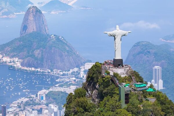 El Cristo Redentor de Río proyecta el “Reloj Climático” y avisa: faltan menos de seis años - Mundo - ABC Color