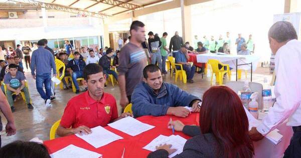 La Nación / Asistieron a reos de la cárcel de Misiones