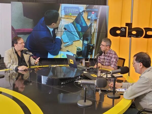Arnaldo Samaniego se lava las manos y deja que Rivas se defienda solo - Política - ABC Color