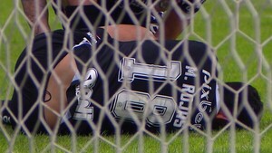 Matías Rojas sale lesionado en Corinthians