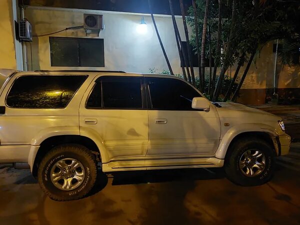 Policía recupera camioneta robada en 20 segundos en Lambaré - Policiales - ABC Color