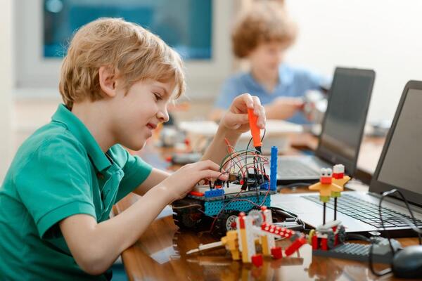 Diario HOY | STEAM, el innovador método que utiliza la robótica para enseñar a los niños