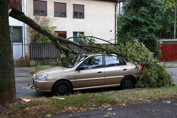 Otra fuerte tormenta azota los Balcanes y mata a 3 personas en Serbia