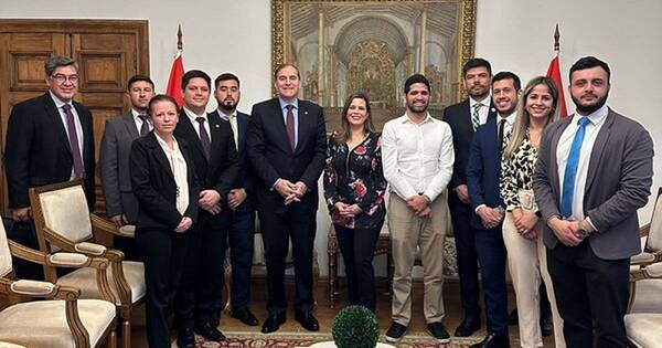La Nación / Parlasurianos abordan tema del peaje de la hidrovía con canciller