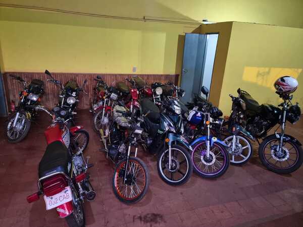 Incautan una docena de motos en Minga Guazú - La Clave