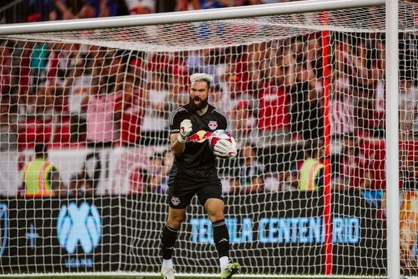 Carlos Coronel ataja y Charly González anota en la Leagues Cup - Fútbol Internacional - ABC Color