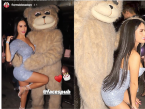 ¡Modelo festejó cumple posando la cola por un feroz peluche!