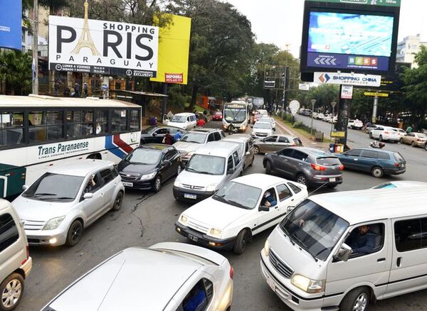 Caótico tránsito en Ciudad del Este aún no tiene solución transito cde