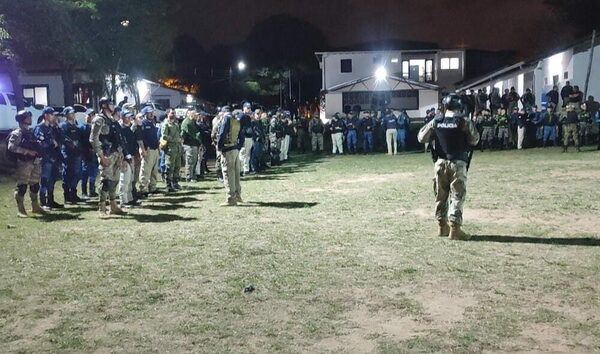 Enfrentamiento entre la Policía y delincuentes durante feroz allanamiento