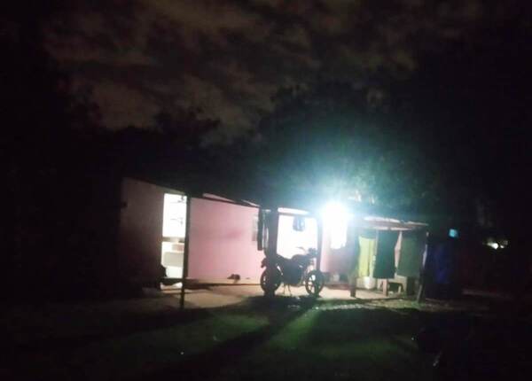 Delincuentes se llevan dinero y electrodomésticos durante asalto domiciliario - La Clave
