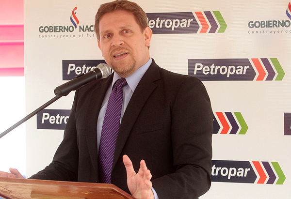 Anuncian reducción de precios del combustible durante los 100 días de gobierno de Peña - El Trueno