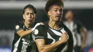 Versus / Botafogo de Matías Segovia rescata un punto sobre la hora