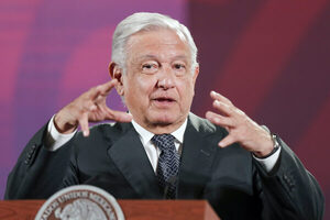 López Obrador dice que las calificaciones de Fitch y Moody's sobre Pemex son "una burla" - MarketData