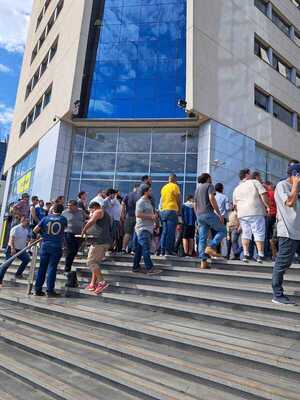 CONDUCTORES DE BOLT EXIGEN SEGURIDAD TRAS ASESINATO DE UN CONDUCTOR - Impacto Político