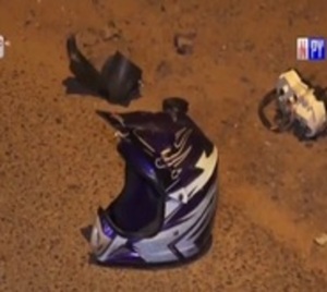 Motociclista muere tras impactar contra un árbol - Paraguay.com
