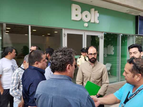 Conductores de plataformas se manifiestan por falta de seguridad