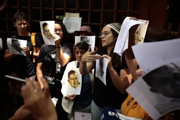 Expresidentes se pronuncian ante ataques a la libertad de expresión y prensa en varios países - Mundo - ABC Color