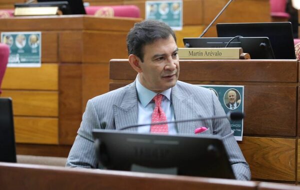 Ovelar ve señal alentadora en cambio de ministro de Salud y defiende designación en Binacionales - ADN Digital