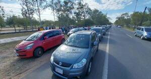 La Nación / Conductores de plataformas se manifiestan para exigir garantías, tras asesinato en Villa Elisa