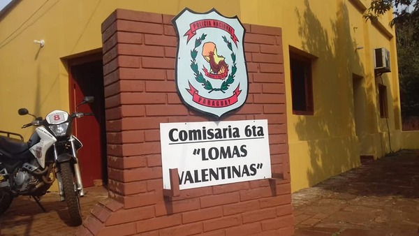 Camioneta de la SENABICO chocó contra una muralla.