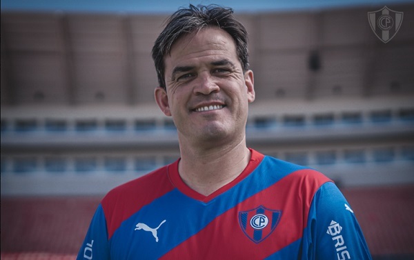 Cerro Porteño oficializa a Diego Gavilán como entrenador