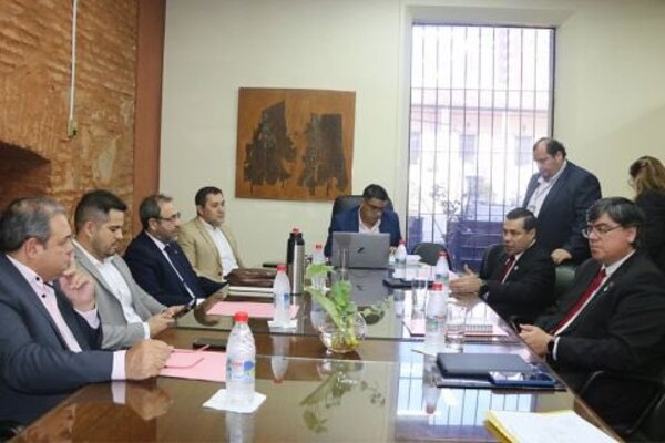 Diputados analizan nuevo préstamo para construcción de líneas de transmisión de 500 KV - ADN Digital