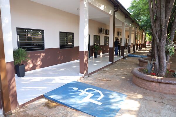 Municipalidad de CDE inaugura múltiples obras en escuela del Km. 8 Acaray