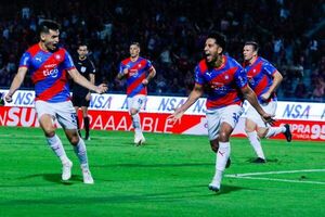 Cerro Porteño se impone con doblete de Cecilio