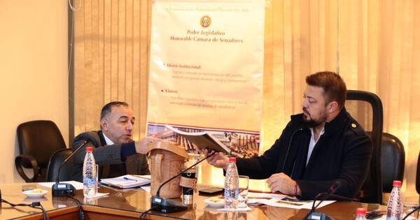 La Nación / Consideran un despropósito plantear como asesor del Senado a Emilio Fúster