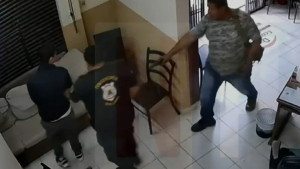 ¿Preso intentó escapar? Policía indaga extraño episodio con un recluso enviado al hospital - Noticiero Paraguay