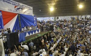 “Quieren hacer la Convención del PLRA en la casa de Cartes”, dice Efraín Alegre - Política - ABC Color