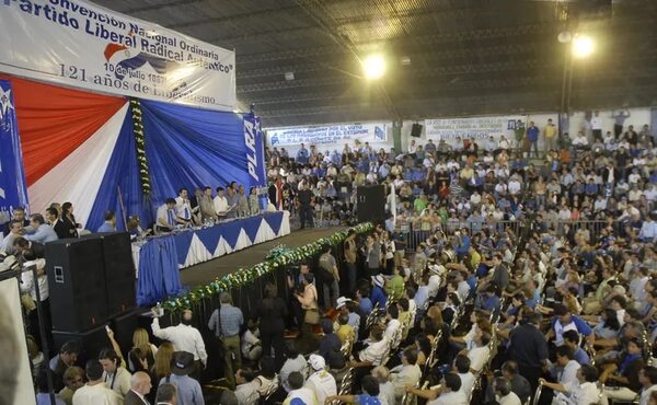 “Quieren hacer la Convención del PLRA en la casa de Cartes”, dice Efraín Alegre - Política - ABC Color