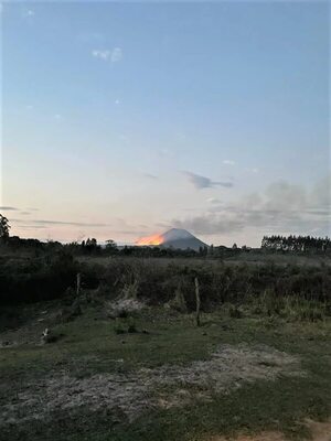 Video: cerro San José de Ybycuí arde en llamas - Nacionales - ABC Color
