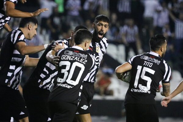 Libertad sigue aferrado a la punta tras partidazo y triunfo 4-3 ante Guaireña - La Tribuna
