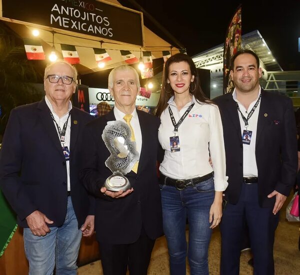 La “Noche Mexicana” se vivió en la Expo Mariano 2023 - Sociales - ABC Color