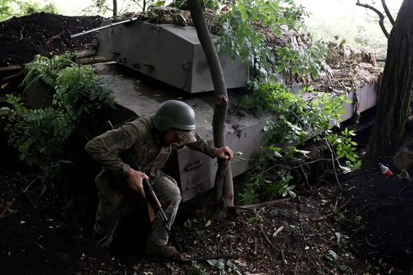 Ucrania consolida posiciones en el sur y sigue empujando en el este - Mundo - ABC Color