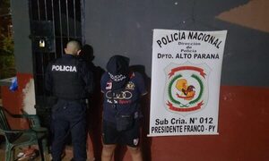 Detienen a buscada por robo agravado
