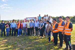 PALADA INICIAL DE LA UNIDAD DE SALUD FAMILIAR EN B° CUATRO POTRERO DE ENCARNACIÓN - Itapúa Noticias