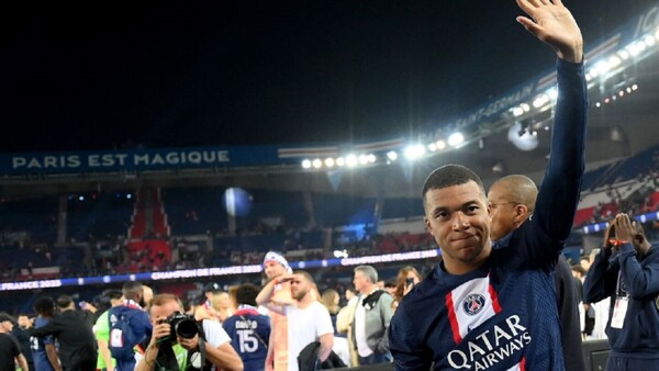 El Barcelona niega cualquier contacto con el PSG para fichar a Mbappé