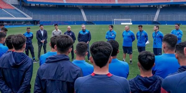 ¡Manos a la obra! Diego Gavilán arrancó su labor con el plantel principal
