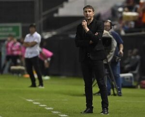 Luciano Theiler: “Pagamos muy caro las distracciones”. - Fútbol - ABC Color