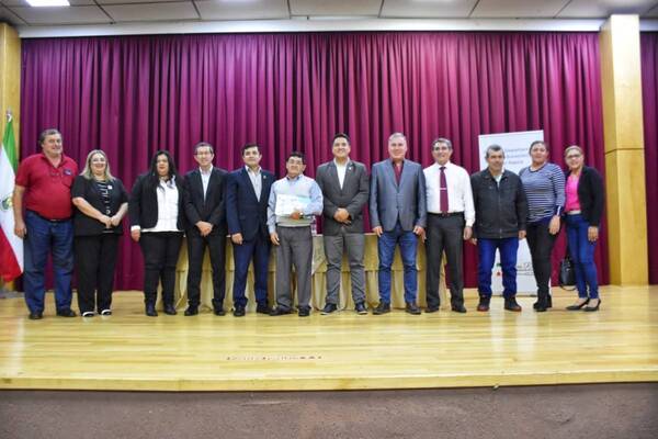 GOBERNACIÓN ENTREGA APORTE ECONÓMICO A ESTUDIANTES UNIVERSITARIOS Y A INSTITUCIONES