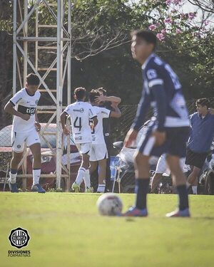 Olimpia solo al frente de la Sub 14   - Olimpia - ABC Color