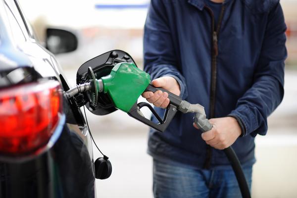 ¿CÓMO BAJARÁN EL PRECIO DEL COMBUSTIBLE? FUTURO TITULAR DE PETROPAR RESPONDE
