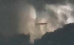 Graban “algo” en el cielo en plena tormenta eléctrica en México
