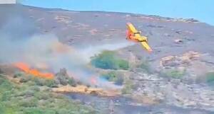 [VIDEO] ¡Terrible! Avión que apagaba incendio se estrelló