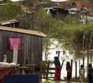 Pobreza en Paraguay ha disminuido, según INE - Paraguay.com