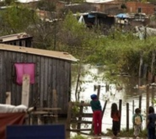 Pobreza en Paraguay ha disminuido, según INE - Paraguay.com